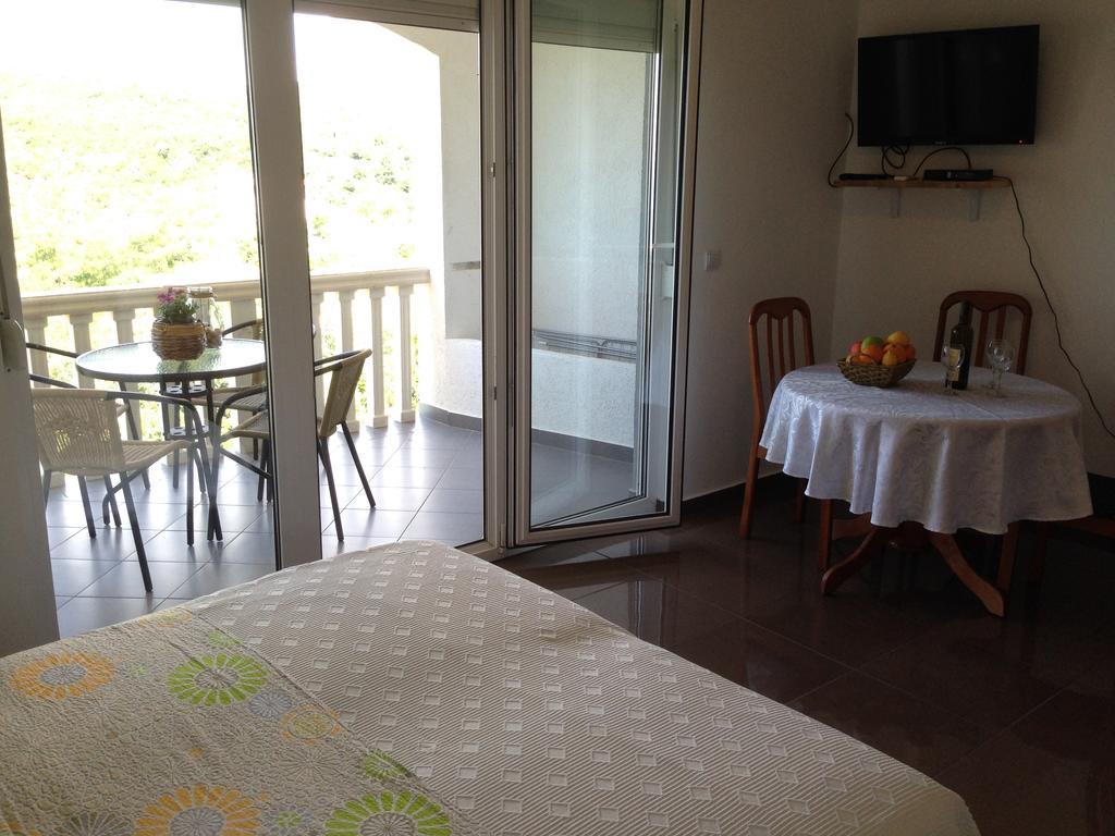 Apartmani Lazarevic Luštica Exterior foto