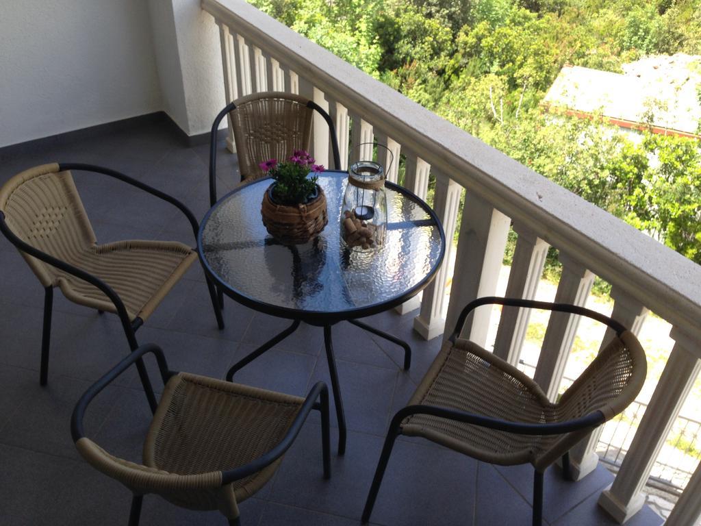 Apartmani Lazarevic Luštica Exterior foto