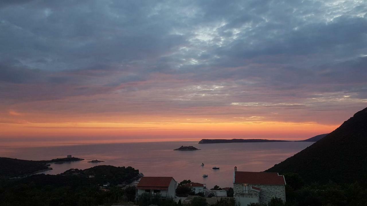 Apartmani Lazarevic Luštica Exterior foto